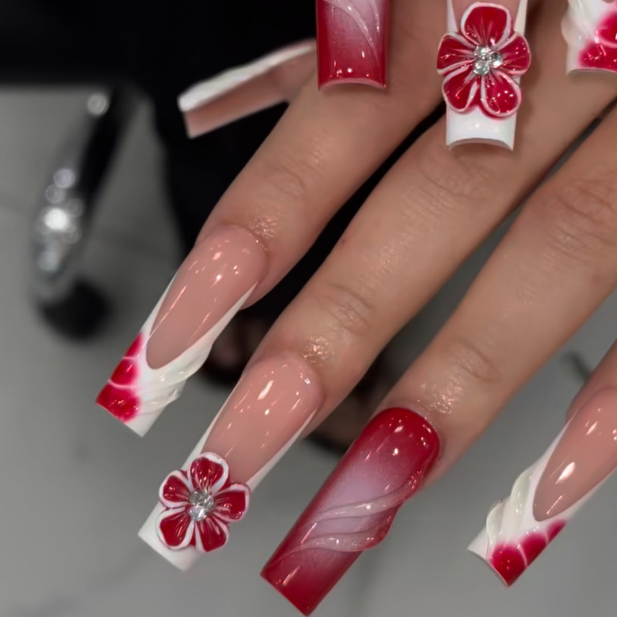 Artistic Floral Press-On Nails Acalora