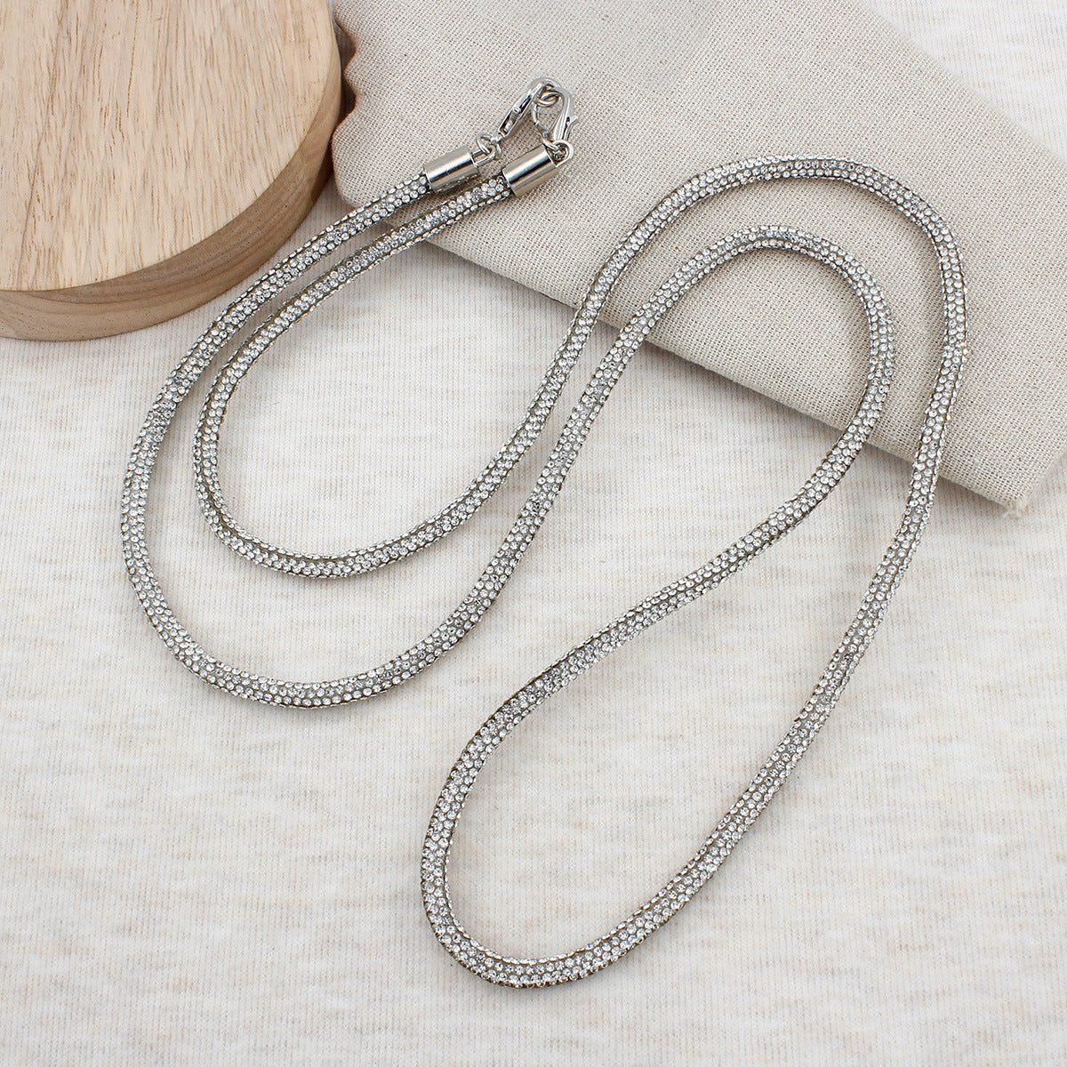 Stylish Crystal Chain Acalora
