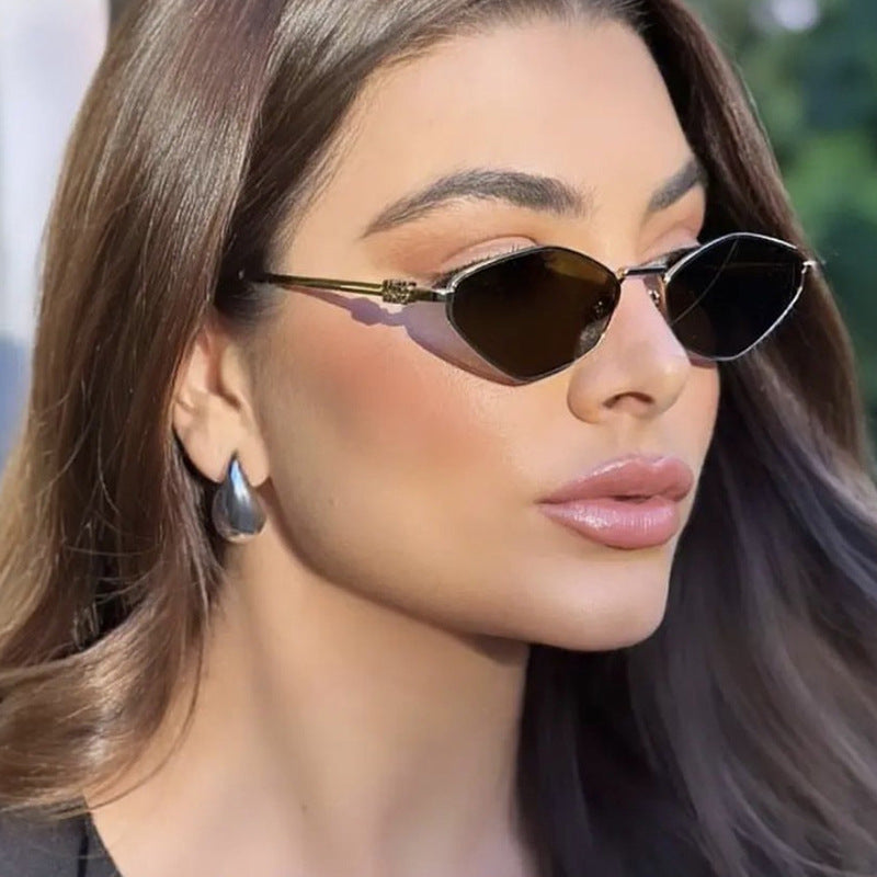 Women's geometric sunglasses with glossy metal frame and polarized lenses Bowlift
