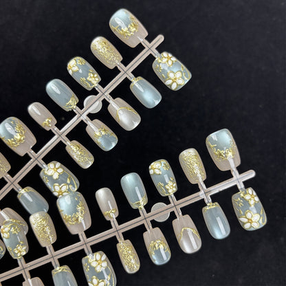 Floral-Themed Press-On Nail Kit Acalora