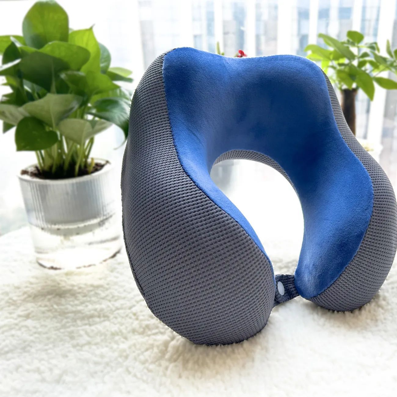 Women's Ergonomic Neck Support Pillow with Relaxing Massage Function Karnz
