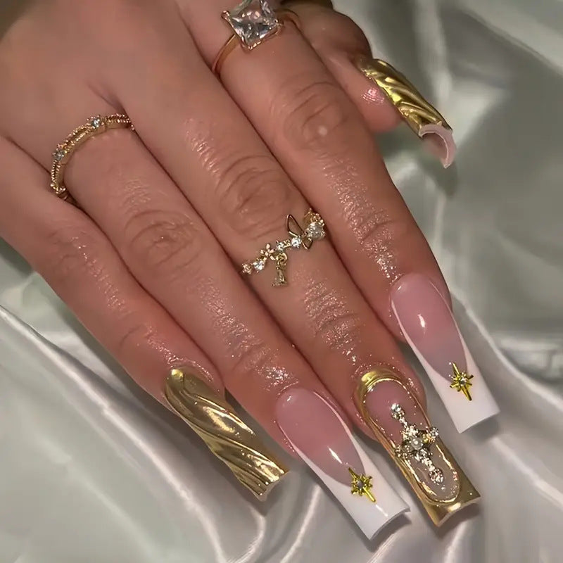 Elegant Press-On Nail Art with Gold Accents Acalora