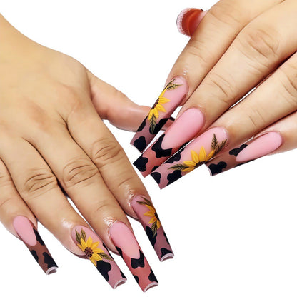 Artificial nails with abstract patterns Acalora