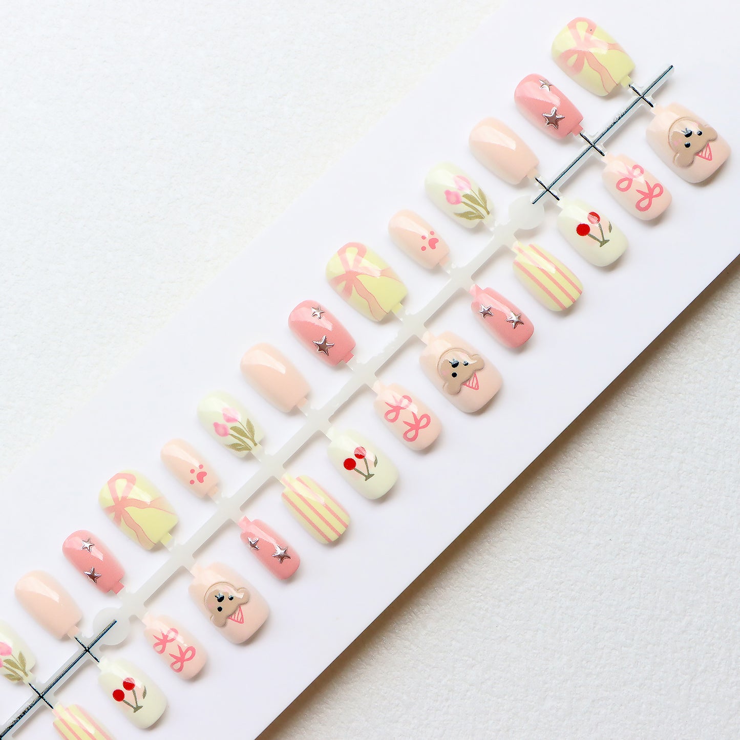 Cute Themed Press-On Nail Art Set Acalora