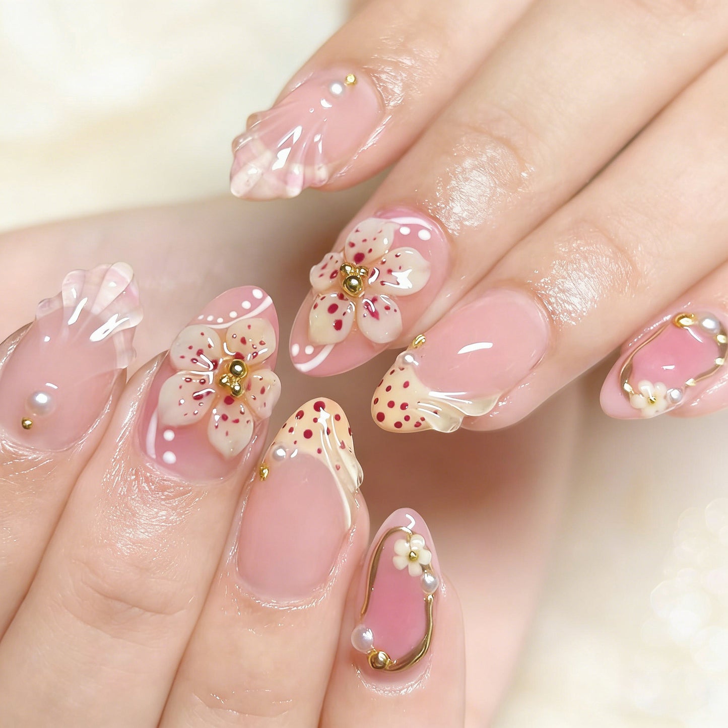 Nail set with floral design and elegant accents Acalora