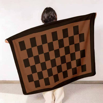 Cozy Checkered Pattern Fleece Blanket