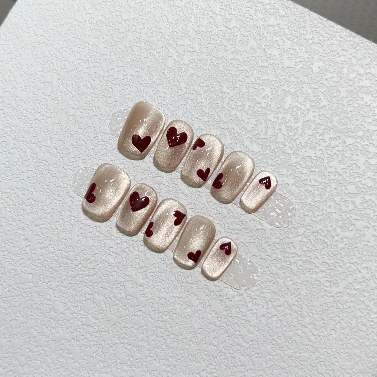 Heart-Patterned Press-On Nail Art Set Acalora