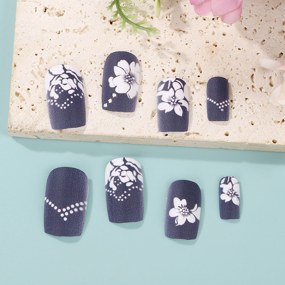 Artificial nails with elegant floral designs Acalora