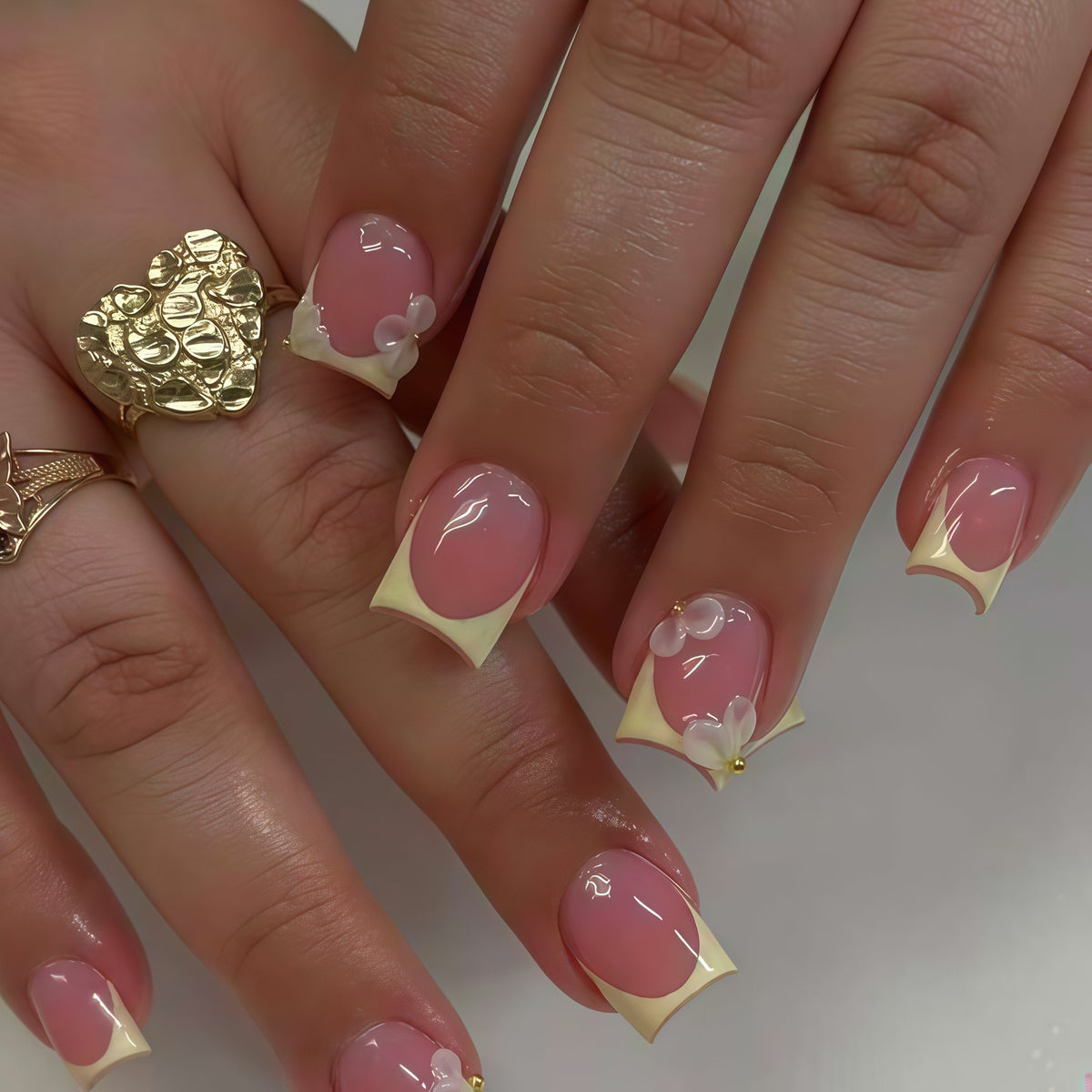 Elegant Floral Acrylic Press-On Nails Acalora