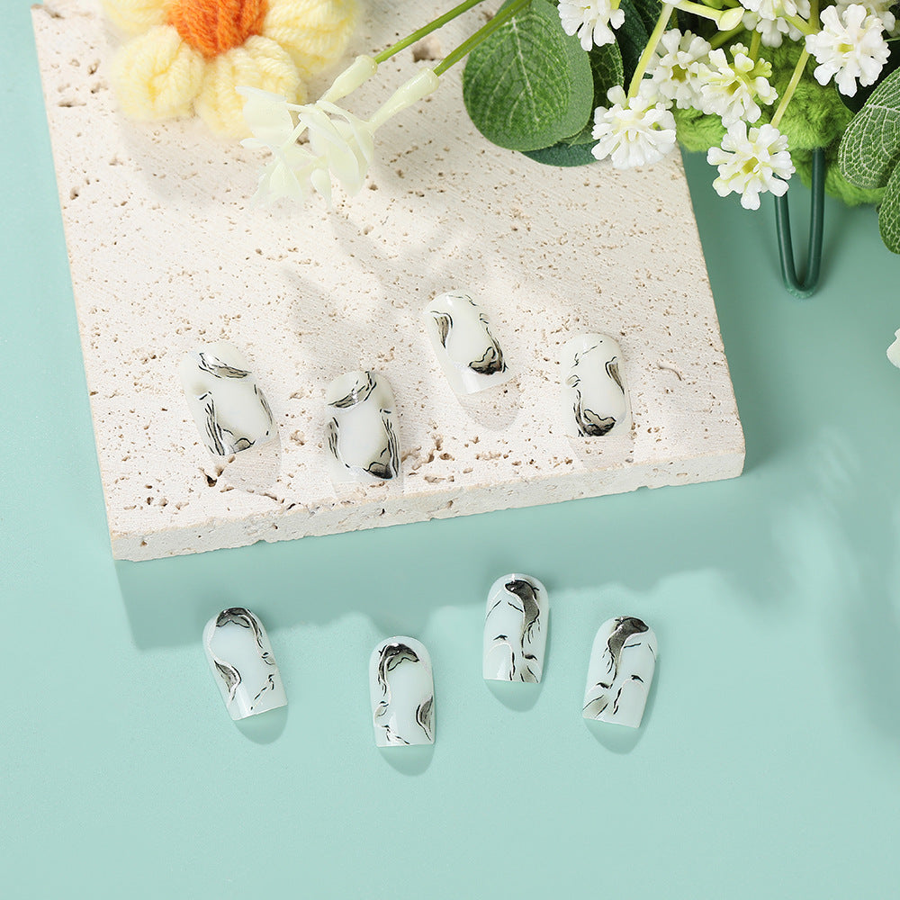 Artificial nails in an elegant minimalist style Acalora