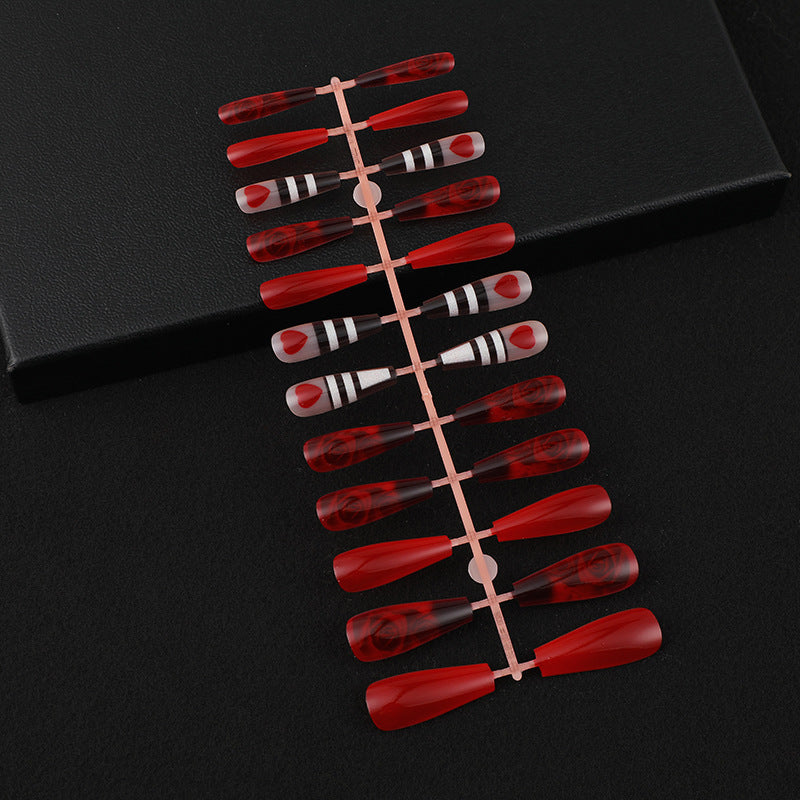 Trendy glamorous design artificial nails Acalora