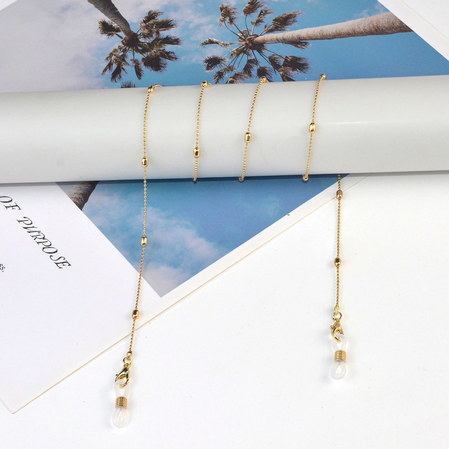 Sleek Minimalist Eyewear Chain Acalora