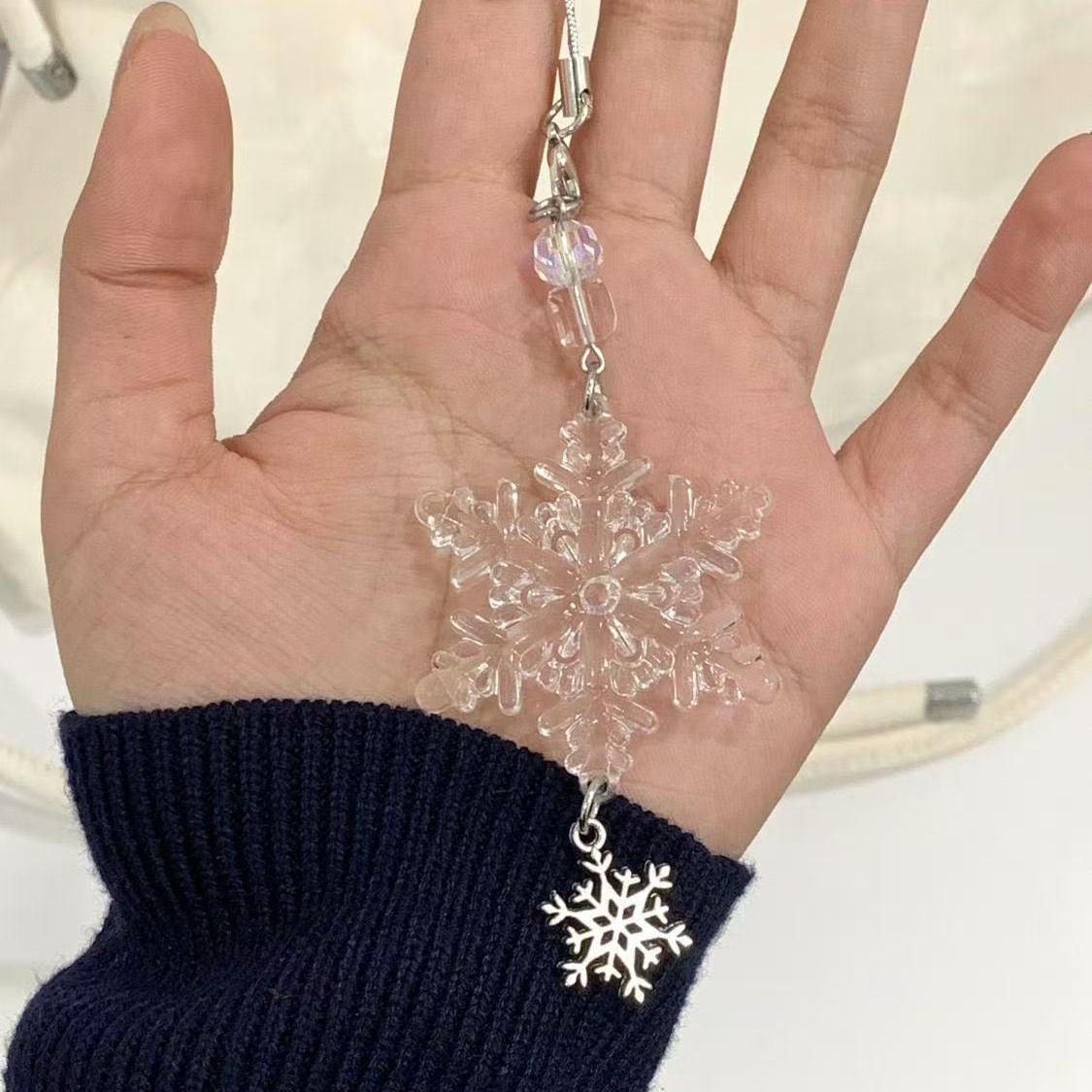 Snowflake Charm Keychain Acalora