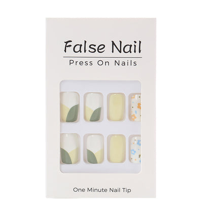 Artificial Nail Set with Playful Flower Patterns Acalora