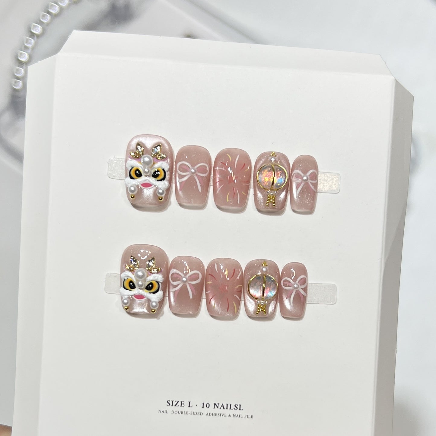 Artistic Themed Press-On Nail Set Acalora