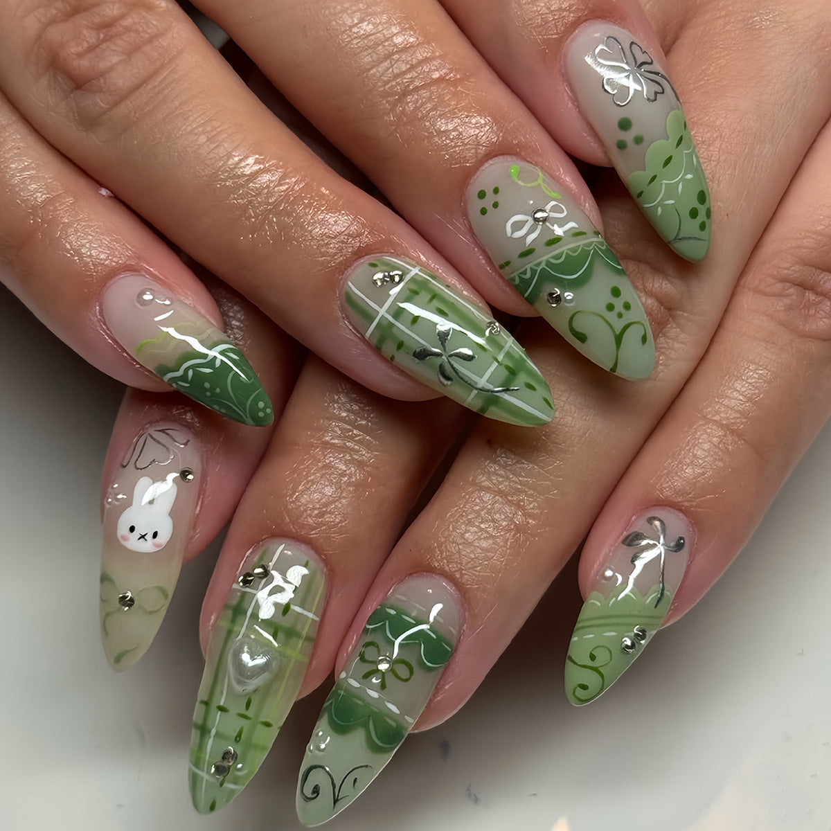 Decorative 3D Themed Press-On Nails Acalora