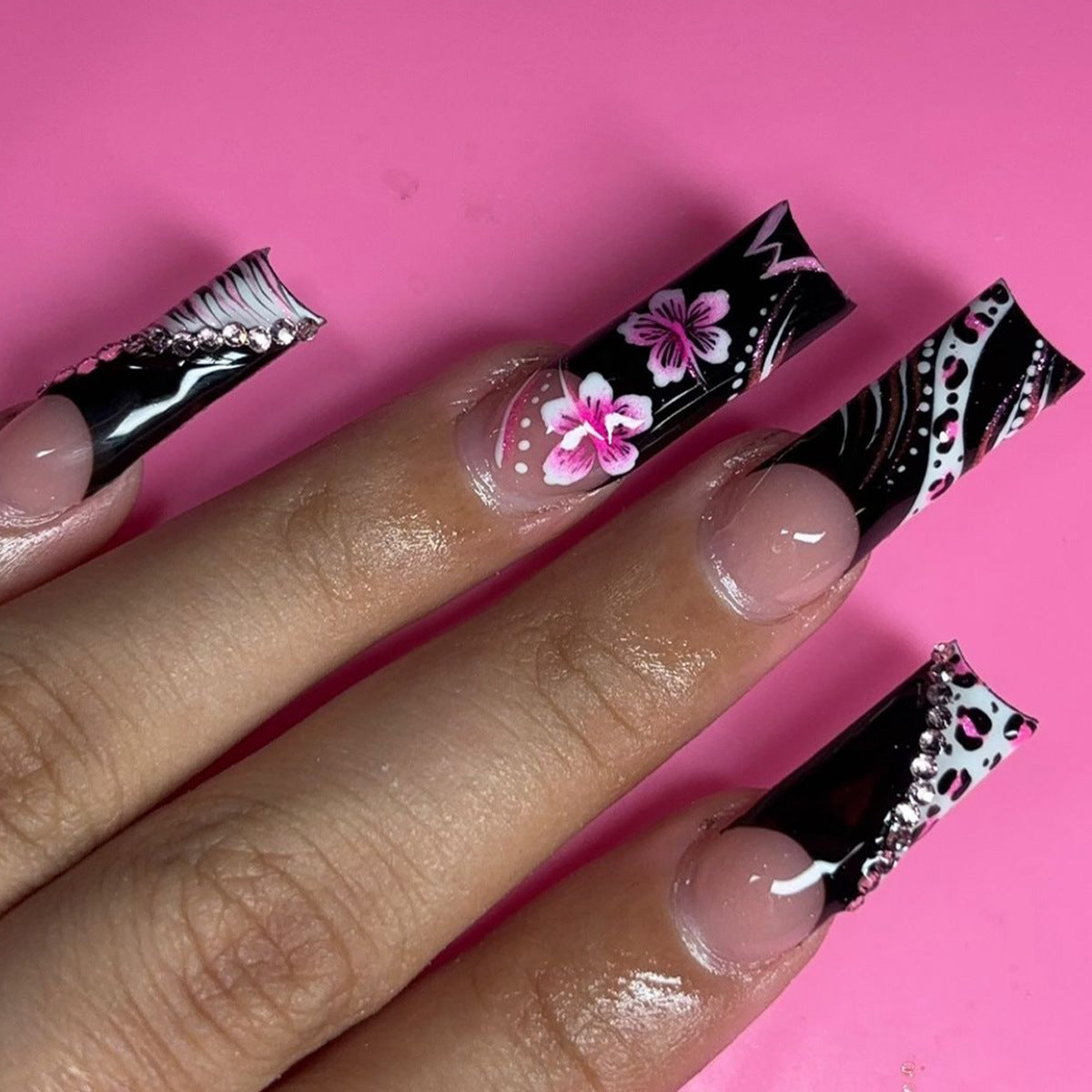 Artistic Stiletto Press-On Nail Set Acalora