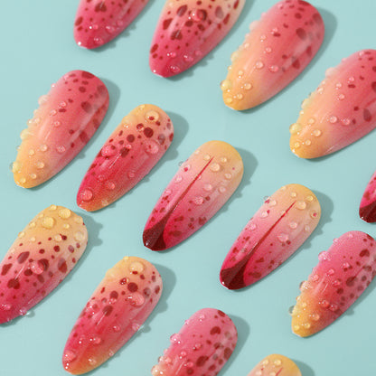 Creative artificial nails with appealing ombre and glitter effects Acalora