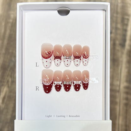 Elegant Reusable Press-On Nails with Artistic Details Acalora