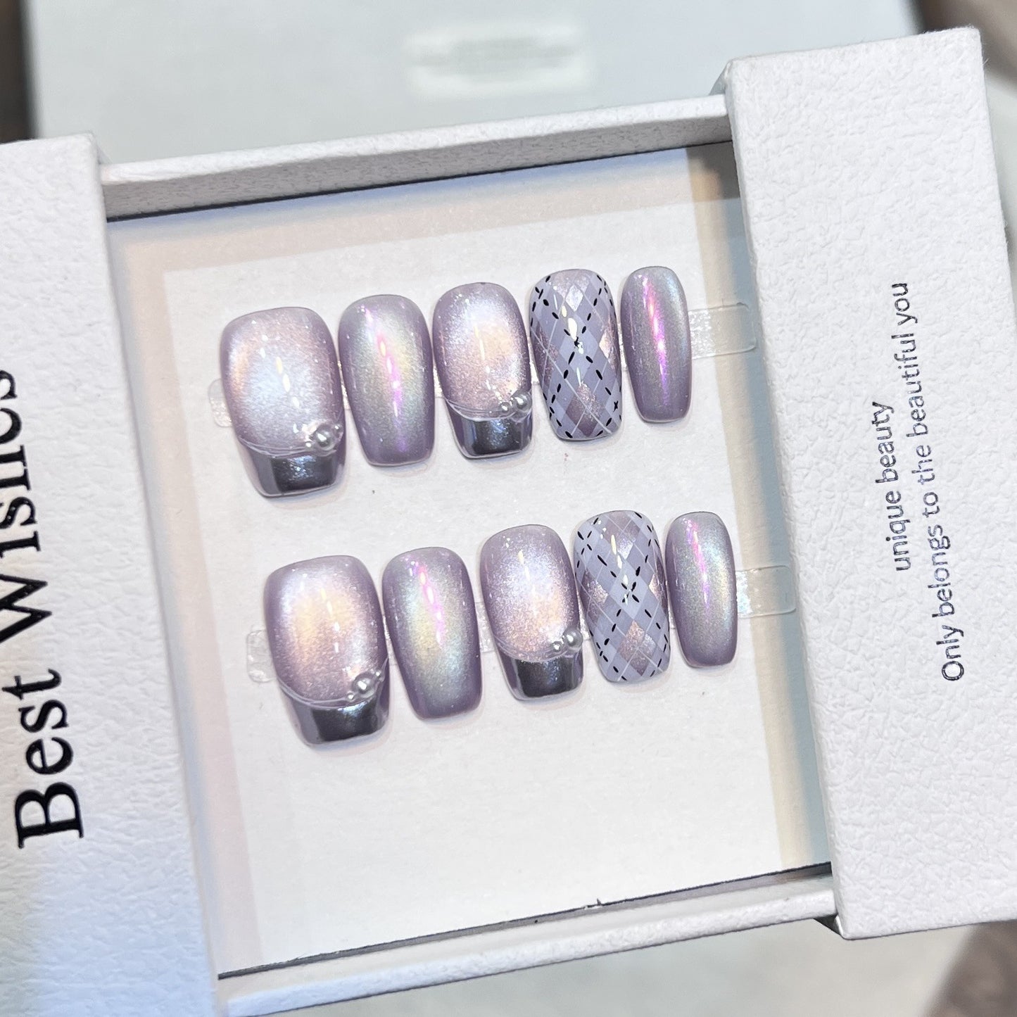 Elegant Press-On Nail Art Set with Iridescent Finish Acalora