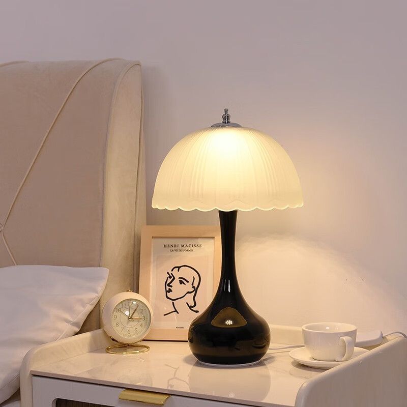 Artistic Glass Shade Table Lamp