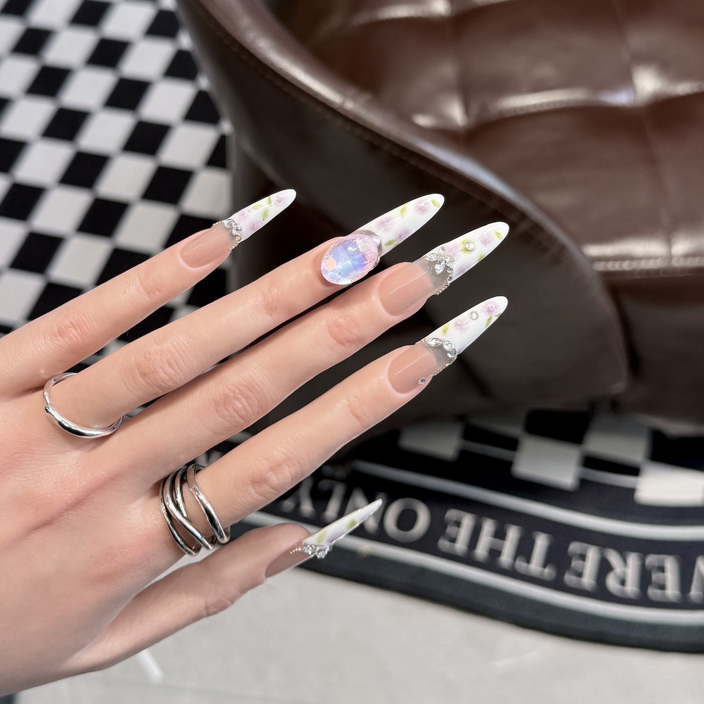 Decorative Floral Stiletto Press-On Nail Set Acalora