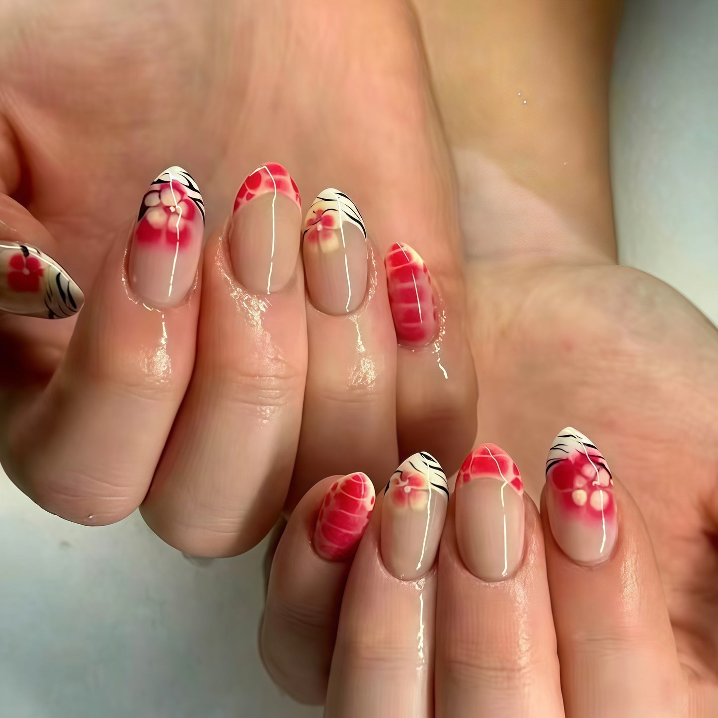 Floral Nail Art Press-On Set Acalora