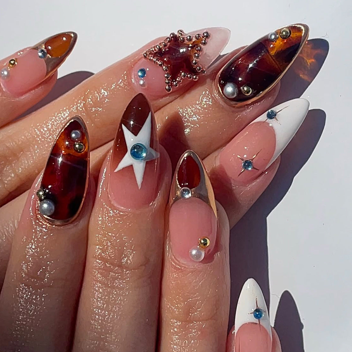 Artistic Press-On Nail Art Set with Unique Gemstone Accents Acalora