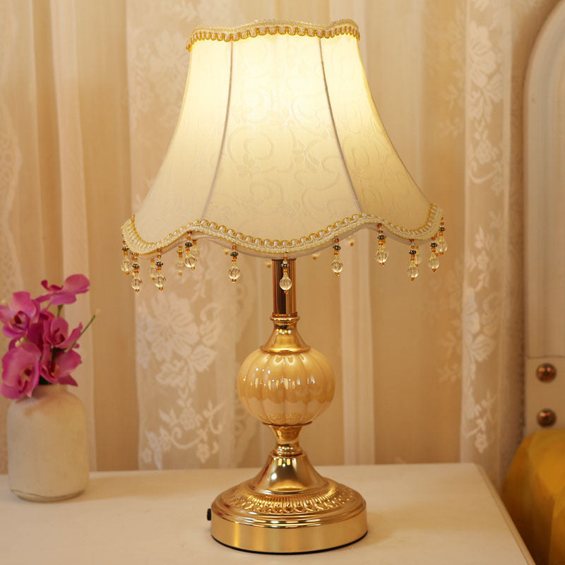 Vintage Crystal Embellished Table Lamp