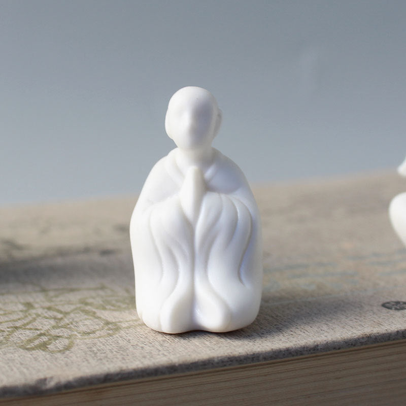 Decorative porcelain figure Acalora
