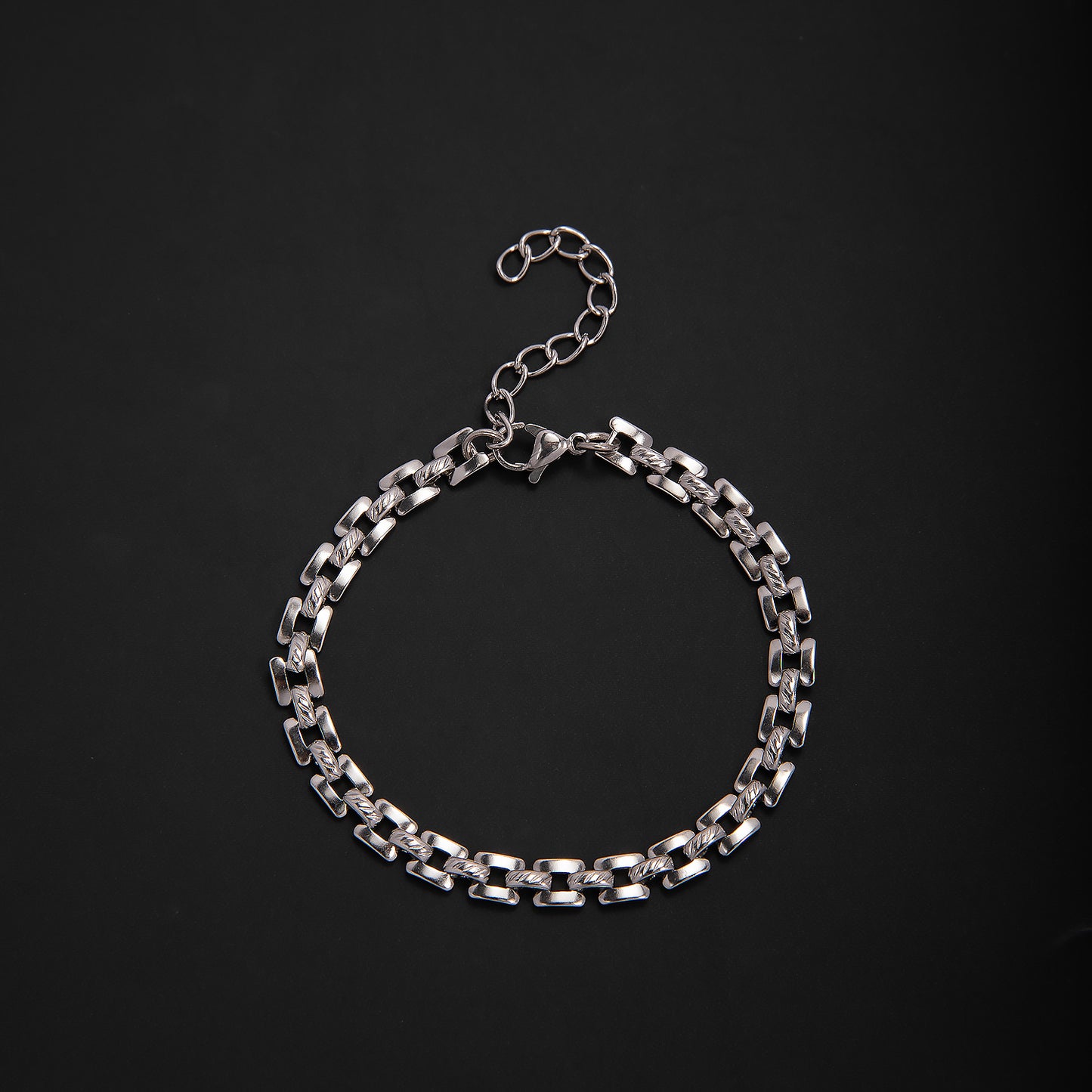 Elegant Geometric Link Bracelet Acalora