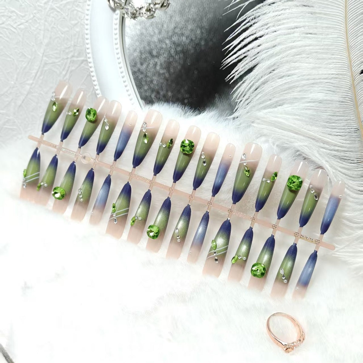 Artificial nails with elegant gradient color and glitter accents Acalora