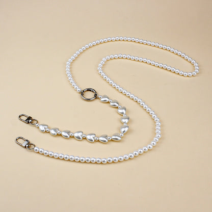 Heart-Designed Beaded Eyewear Chain Acalora