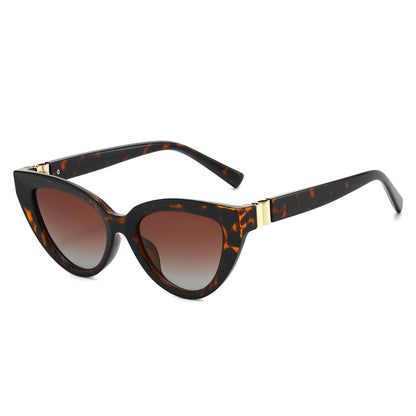 Women's Cat-Eye Sunglasses with high-quality UV protection and luxurious design Bowlift