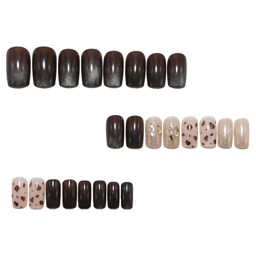 Artificial nails with luxurious shine and animal design Acalora