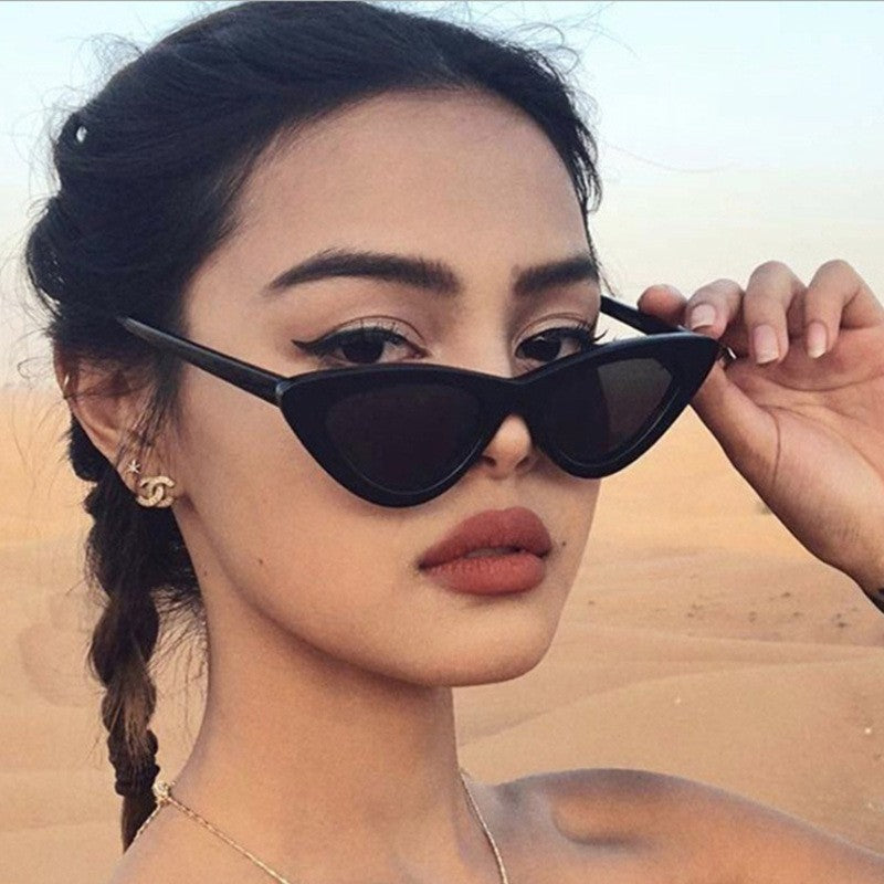 Women's Cat-Eye Sunglasses with Stylish Design Bowlift