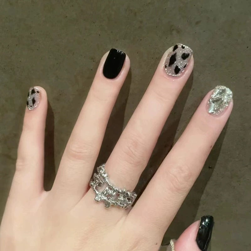 Creative Nail Art Set with Elegant Animal Accents Acalora