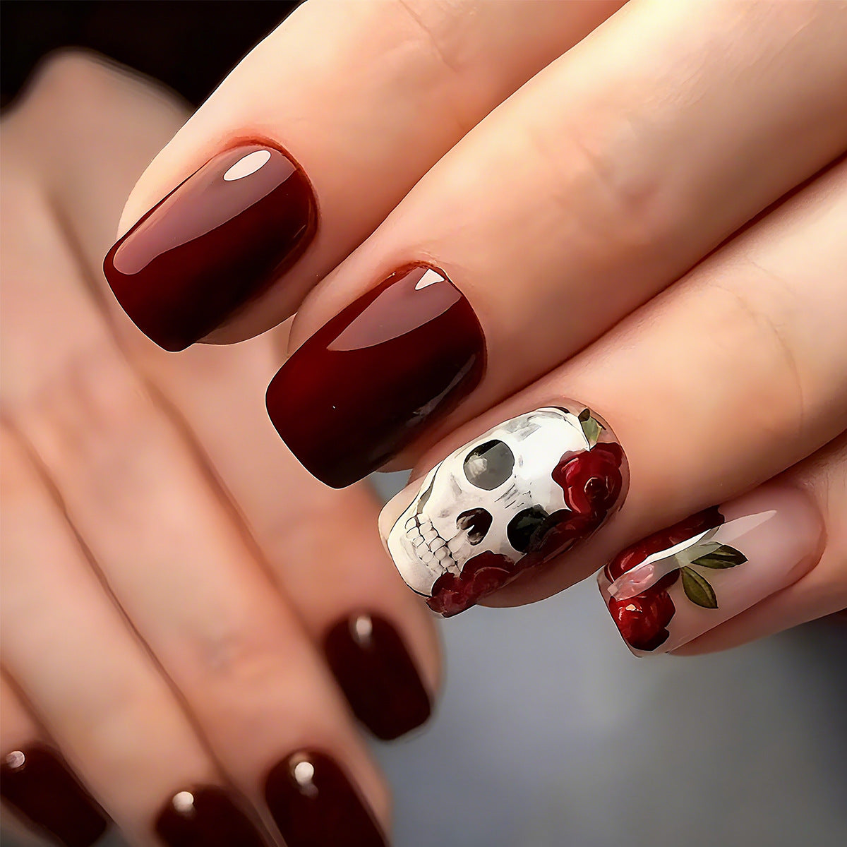 Nail art set with detailed floral designs Acalora