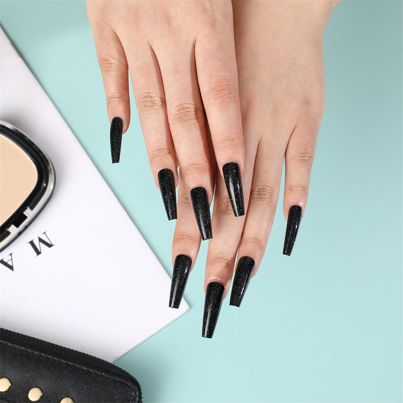 Elegant and glittering artificial nails Acalora