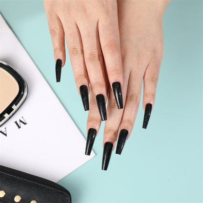 Elegant and glittering artificial nails Acalora