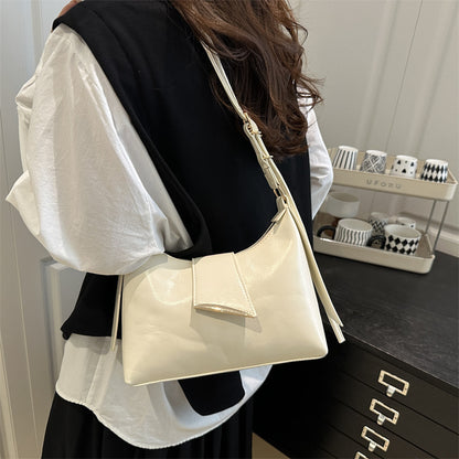 Luxurious Patent Leather Shoulder Bag Acalora