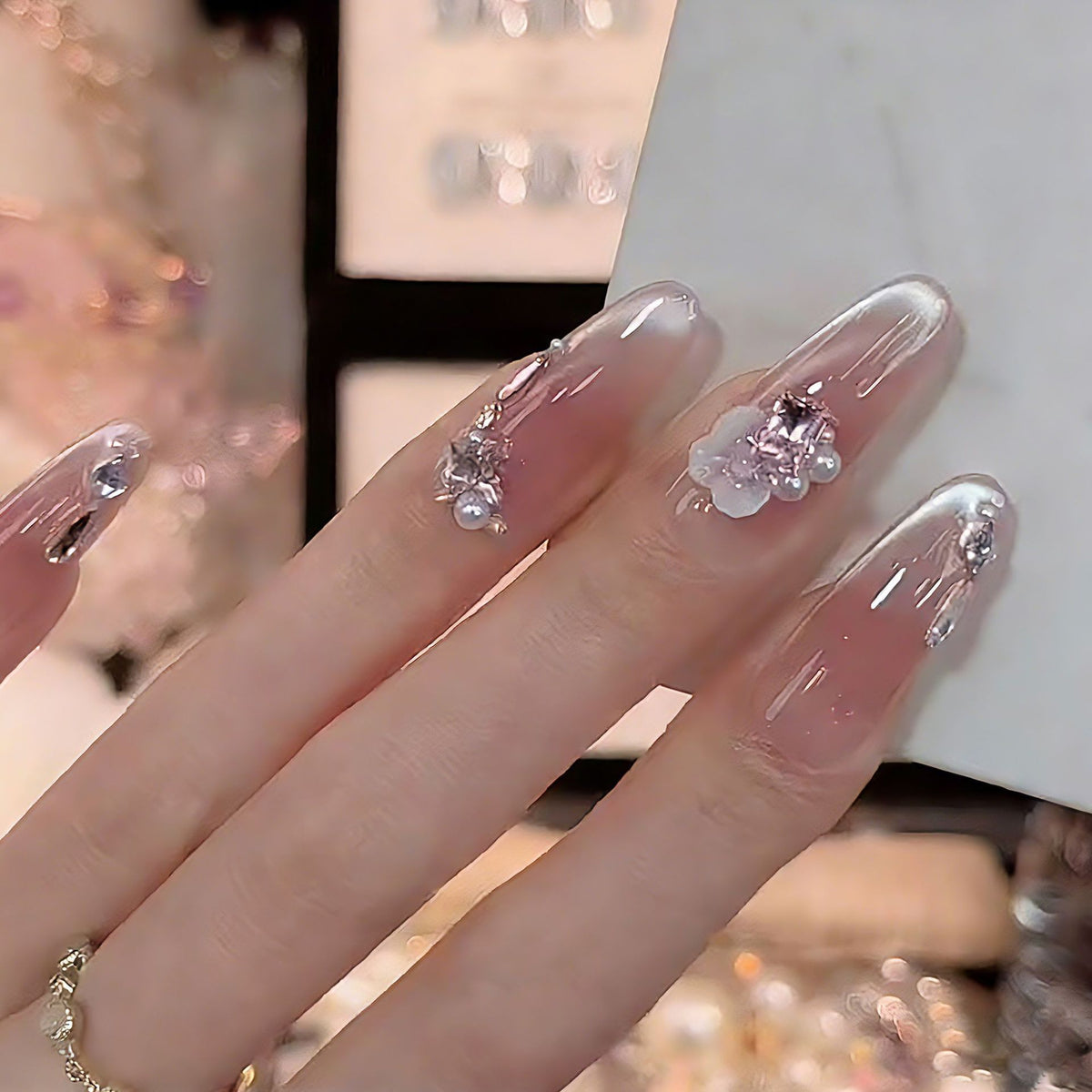 Artificial nail set with sparkling glitter accents Acalora
