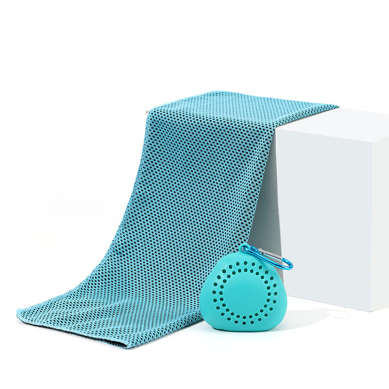 Unisex cooling towel in storage case Karnz