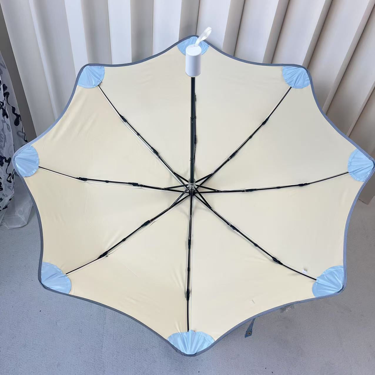 Ladies parasol with UV protection Bowlift