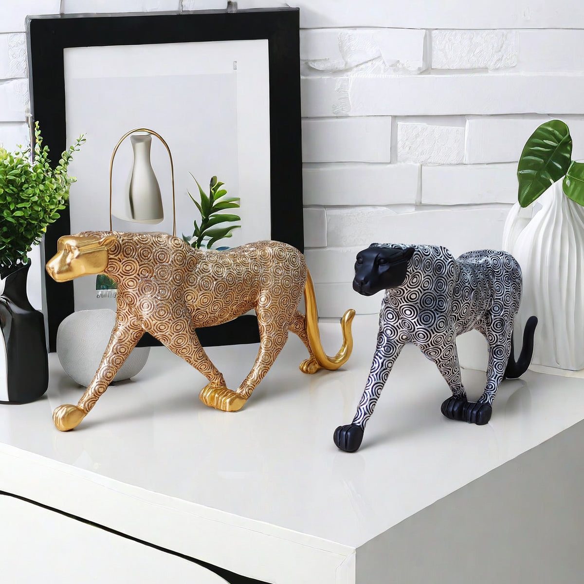 Artistic Decorative Wildcat Sculpture Acalora
