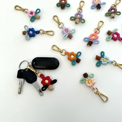 Decorative Floral Keychain Acalora