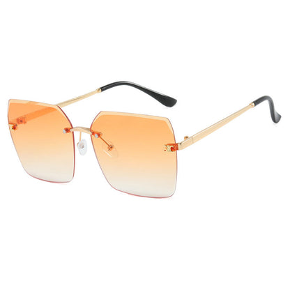 Women's square sunglasses in a modern design with a delicate metal frame Karnz