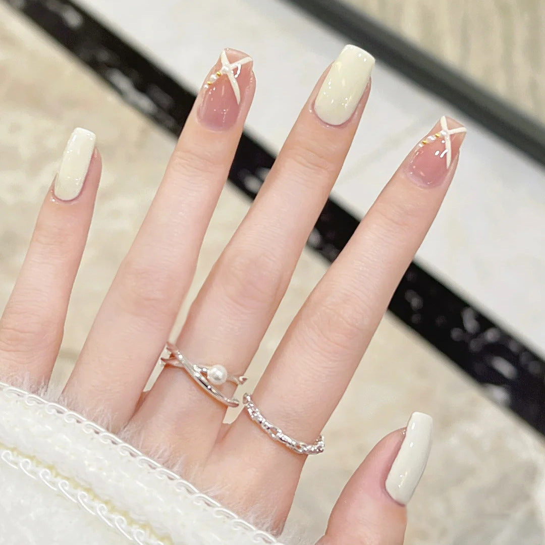 Acrylic nail set with elegant and playful design Acalora