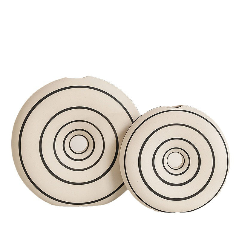 Modern and stylish ceramic vase Acalora
