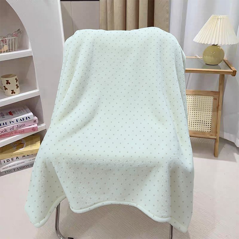 Cozy Dot Pattern Throw Blanket